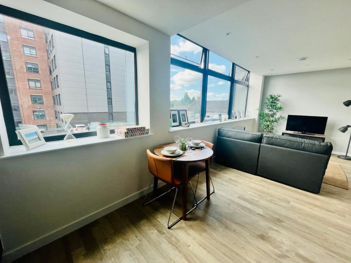 Апартаменты Fully Furnished One Bed In Old Trafford Манчестер