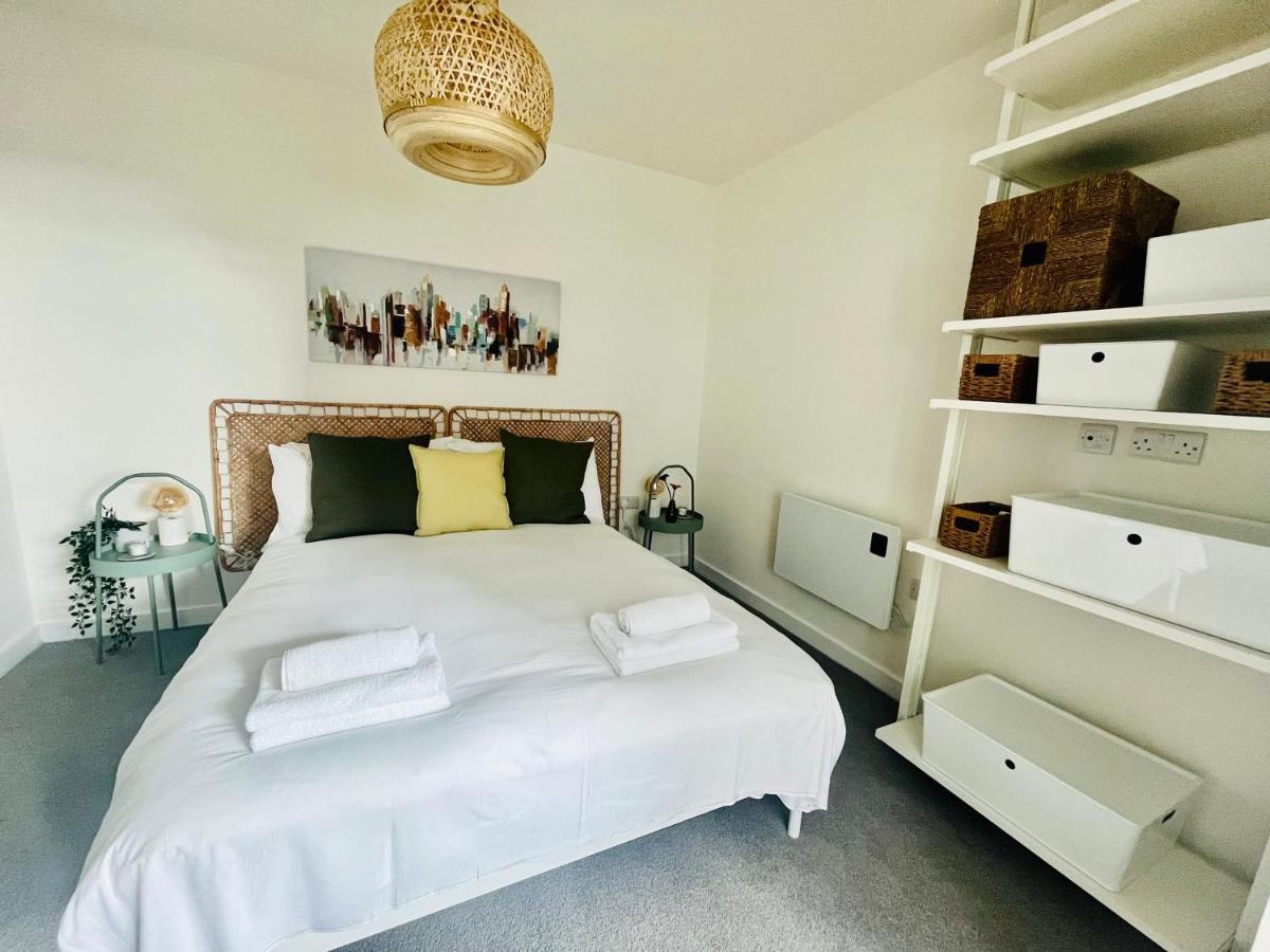 Апартаменты Fully Furnished One Bed In Old Trafford