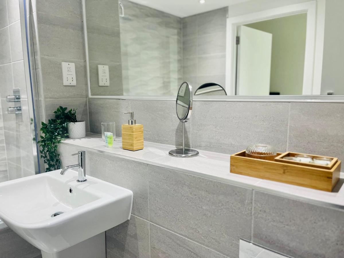 Апартаменты Fully Furnished One Bed In Old Trafford *